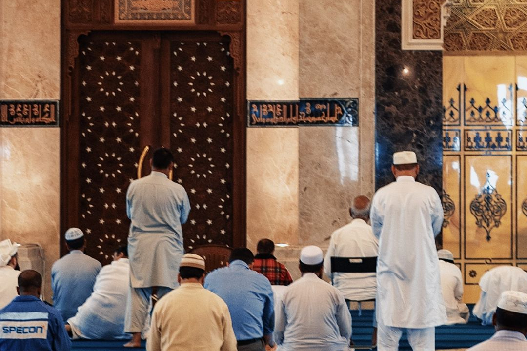 missionary-guest-prayer-islam